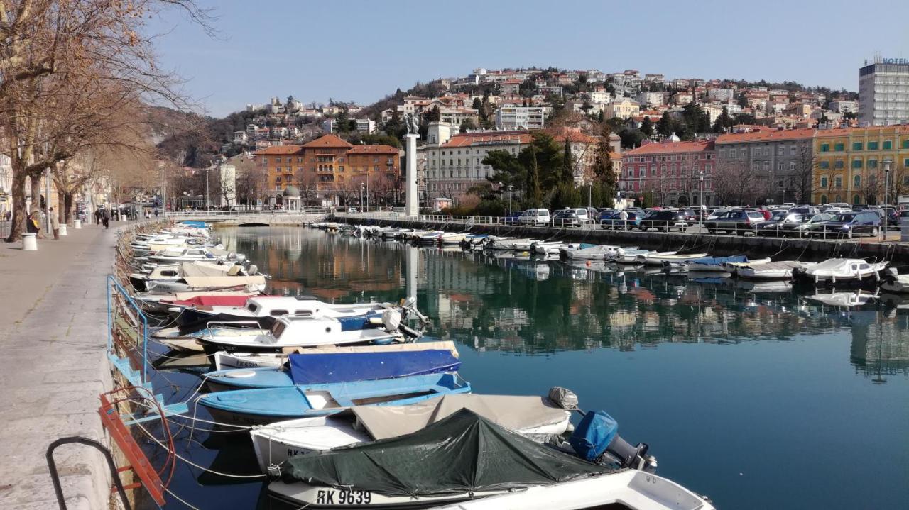 Sea And Mountain Rijeka Exterior foto