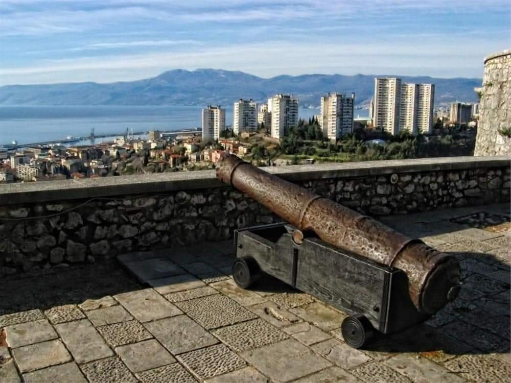 Sea And Mountain Rijeka Exterior foto